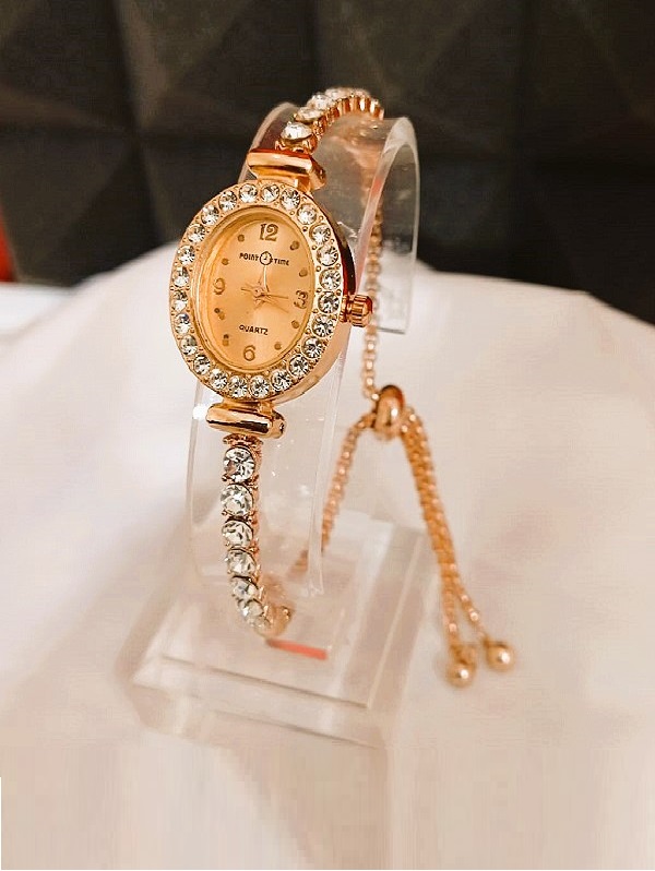 Bracelet Style Golden Zircon Watch For Ladies (ZV:34512)