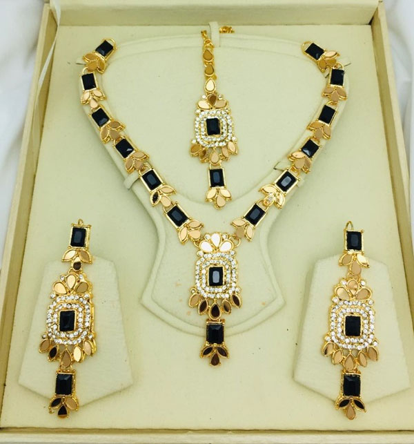 Golden & Black Zircon Necklace Jewelry Set with Earrings and Teeka (ZV:20257)