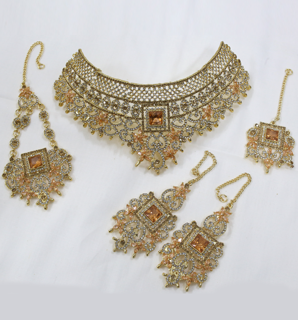 Bridal Jewelry Set With Earring & Matha Pattit (ZV:1649)