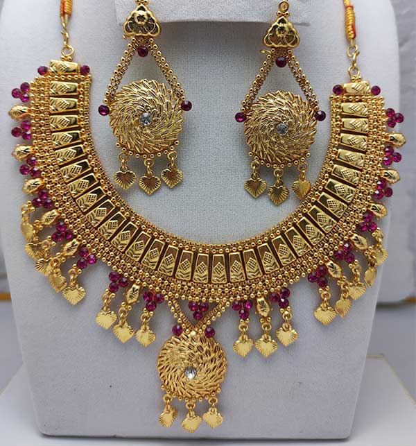 Stylish Gold Plated Beautiful Necklace Set