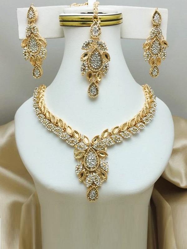 Zircon Kundan Necklace Set With Earrings and Tikka (ZV:3081)